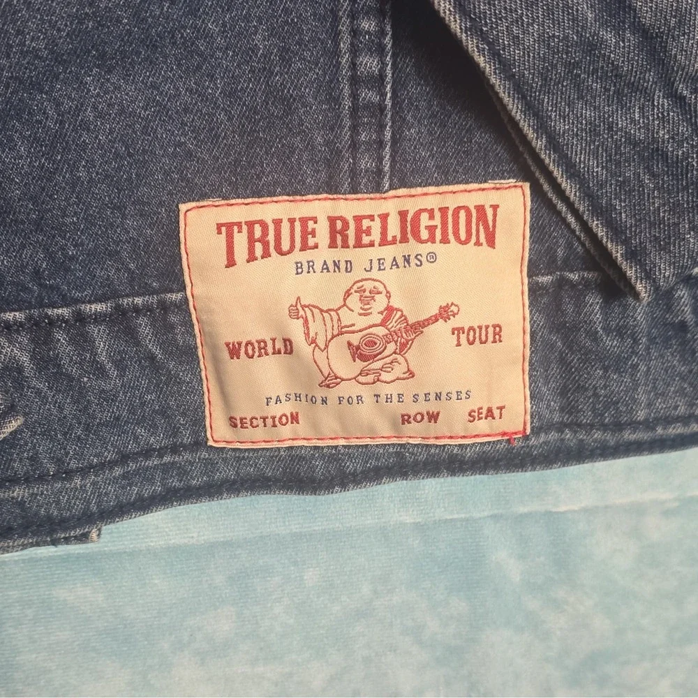 True Religion Men's Blue Jean Jacket Size M Logo Embroidered Button Pockets